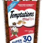 Temptations MixUps Backyard Cookout Flavor Crunchy and Soft Cat Treats, 30 oz. Tub