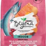 Purina Beyond Natural Grain Free Dry Cat Food Simply Indoor Salmon, Egg and Sweet Potato Recipe - 3 lb. Bag